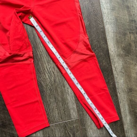 ALALA Womens Red Crop Vamp Tight Legging Size Small Lava Red High Rise NWOT - Picture 8 of 12